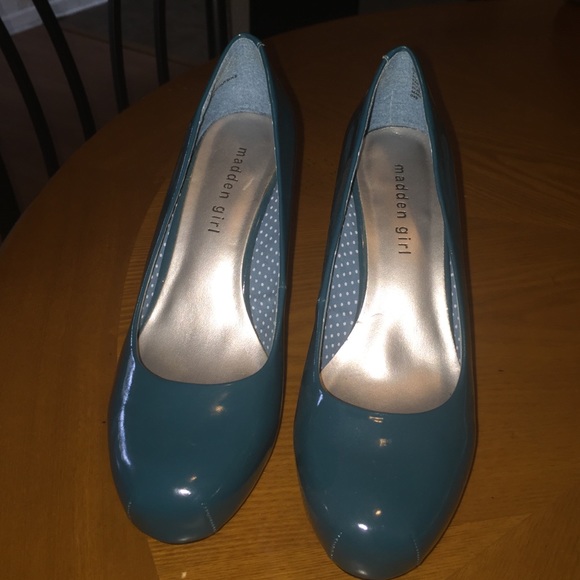 Madden Girl Teal pumps, 2.5 heel. Size 7