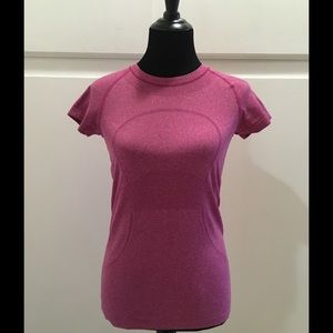 Lululemon short sleeve top