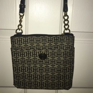 Tommy Hilfiger  cross body a