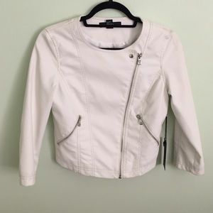 Cute white leather jacket never worn before
