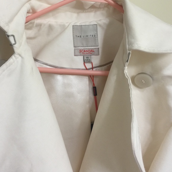 The limited <Scandal> collection trench