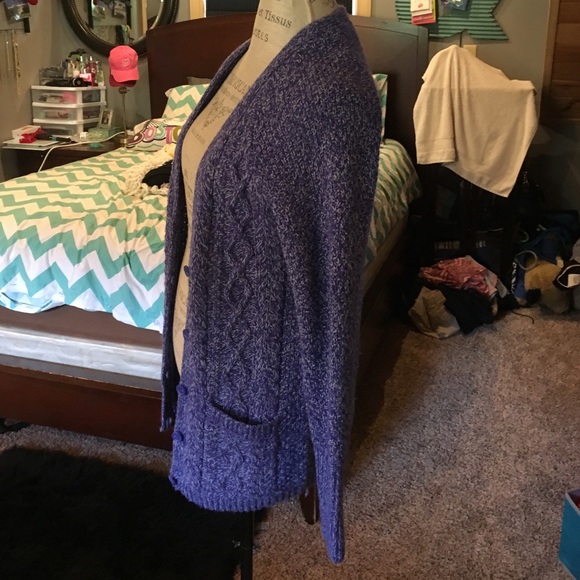 Cardigan - Picture 2 of 3