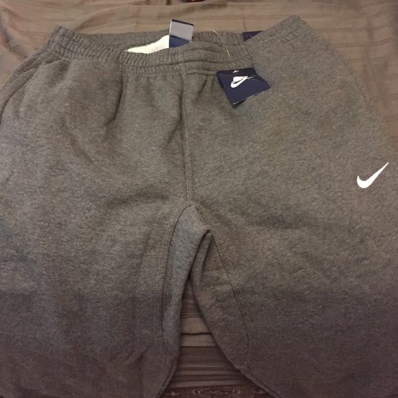NWT Men's Nike sweatpants!