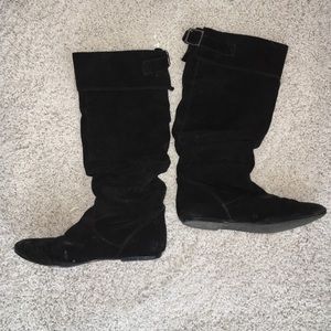 Sued black Steve Madden boots