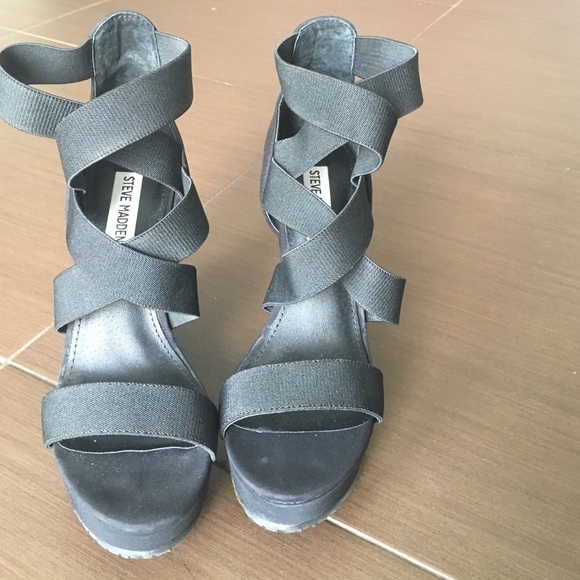 Black Steve Madden wedges
