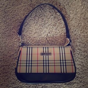 Burberry purse
