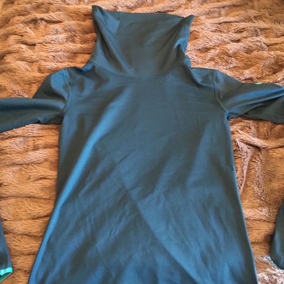 Nike Pro running pull over