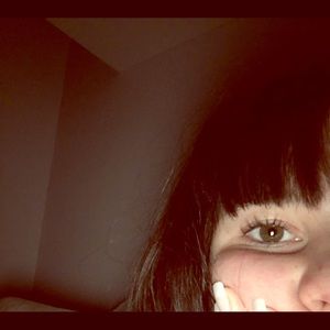 Meet your Posher, Amelia