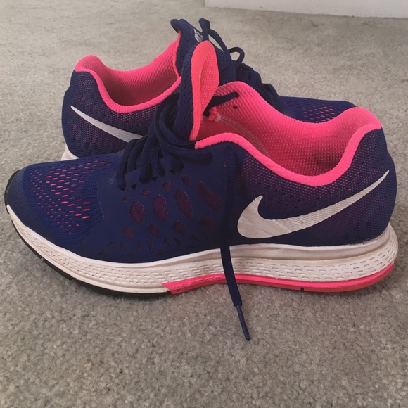 Nike Shoes - Nike Zoom Pegasus