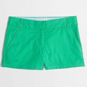 J crew size 6 green chino shorts