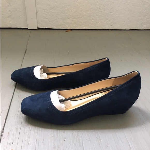 NWOT Vince Camuto Signature Blue Suede Wedge