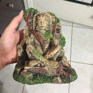 Statue for fish tank