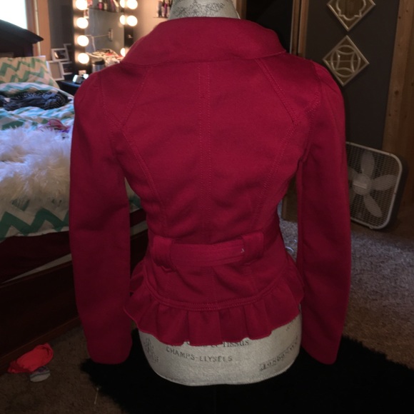 Blazer - Picture 3 of 3