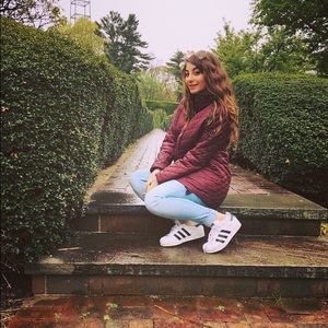 Meet your Posher, Stefania