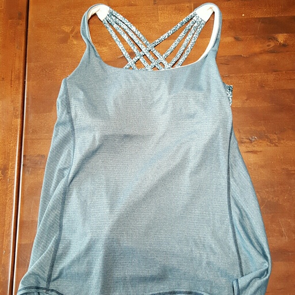 Lululemon workout top - Teal with Teal print