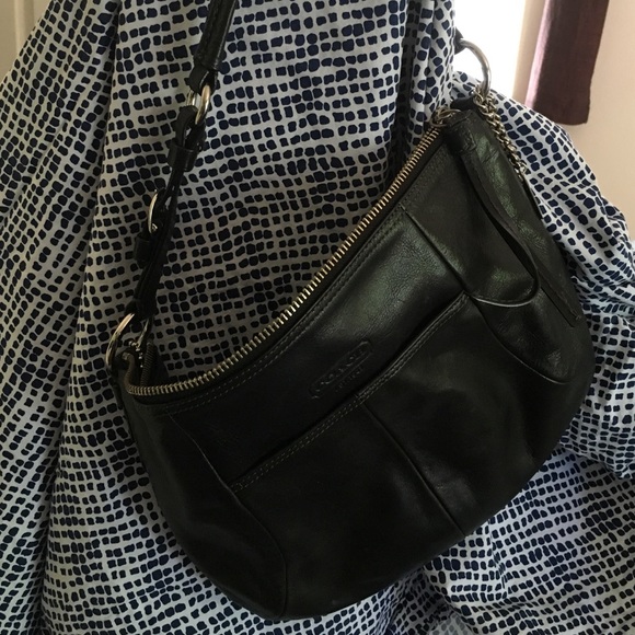 Black coach hobo