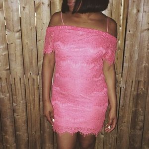 Top mini lace dress
