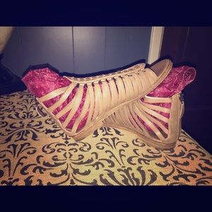 FINAL PRICE! AUTH Bottega Veneta Gladiator Sandals