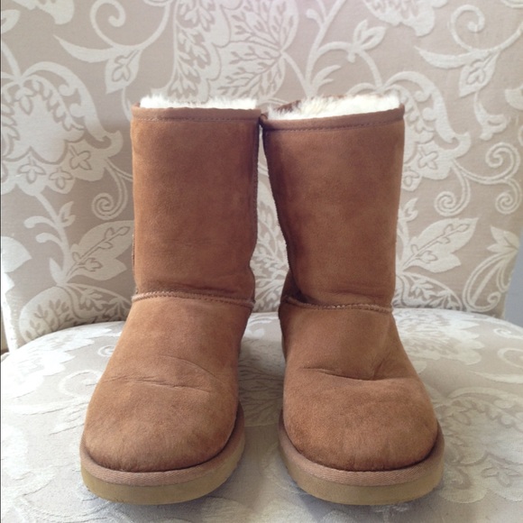 Size 8 authentic ugg boots