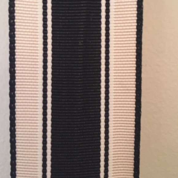 Ribbon belt with silver clasp - Picture 2 of 2