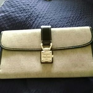 Dooney wallet