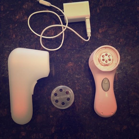 Clarisonc Mia2-with accessories