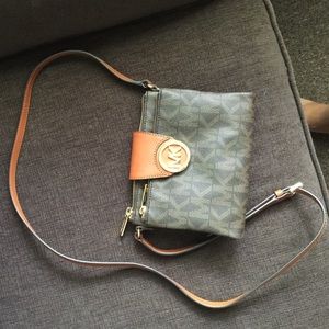 Michael Kors Fulton Crossbody
