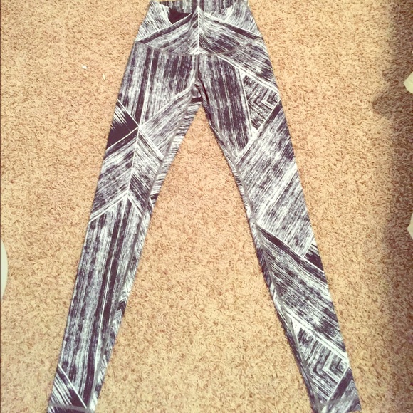 Lululemon Athletica Heatwave, high rise pants