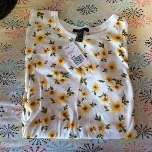 BRAND NEW FLORAL TOP