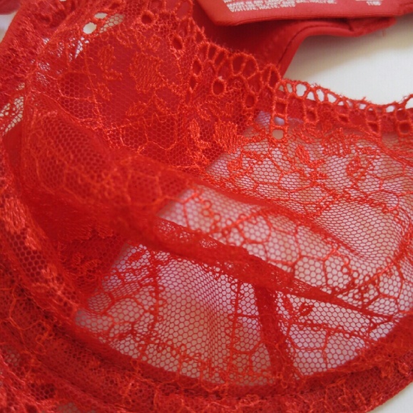 Gap Red Floral Lace Bra - Picture 2 of 2