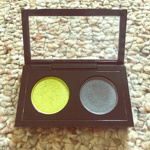 Limited Edition MAC double feat eyeshadow palette