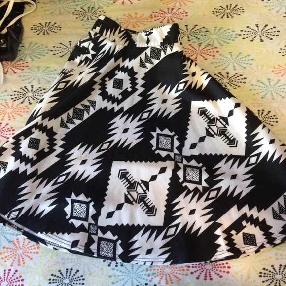CIRCLE SKIRT