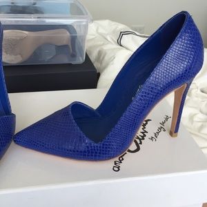 Blue alice and Olivia Dina heels sz 36.5