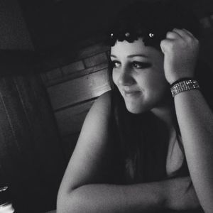 Meet your Posher, Courtney