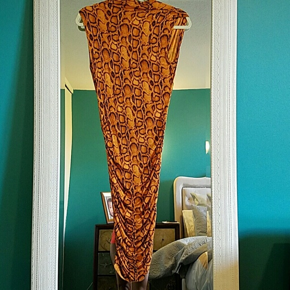 Dress - Picture 2 of 4