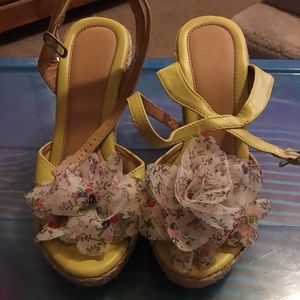Yellow leather floral flower wedge strappy sandal