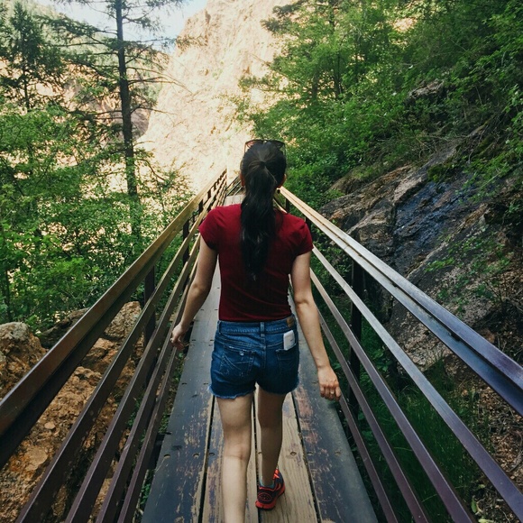 Meet your Posher, Mercedes - Picture 5 of 6