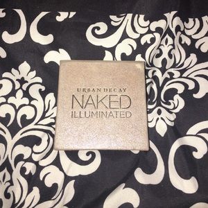 Naked Illuminated Shimmering Powder