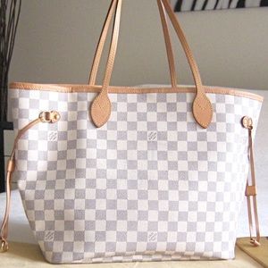 Large White Tote. Great condition!