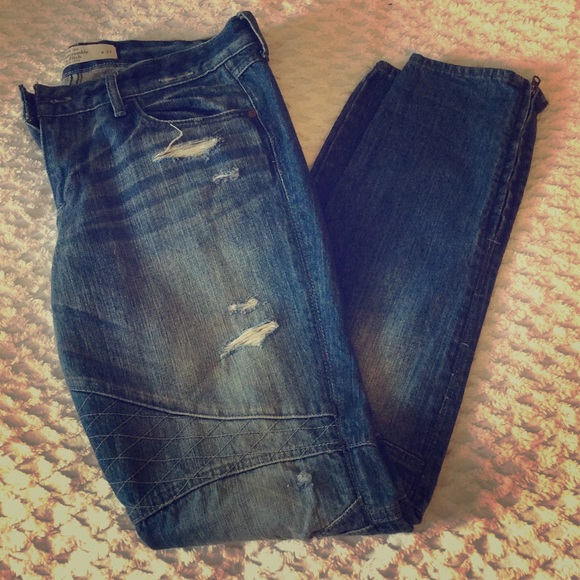 Sale! Abercrombie & Fitch unique skinny jeans