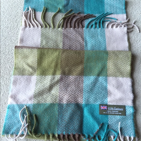 Cashmere plaid scarf
