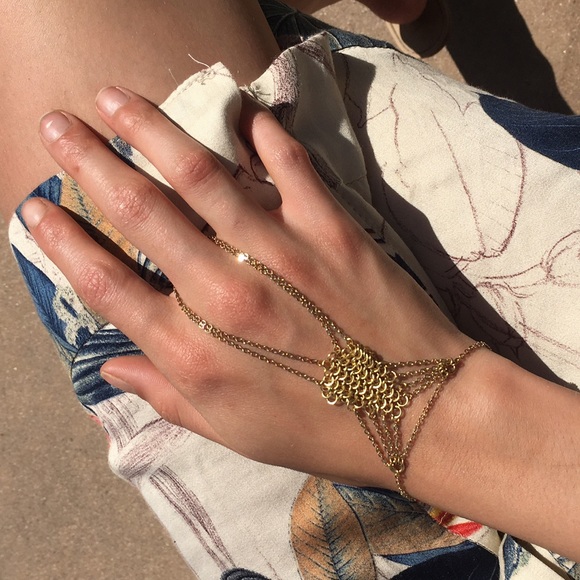 Bcbg mesh chain bracelet ring