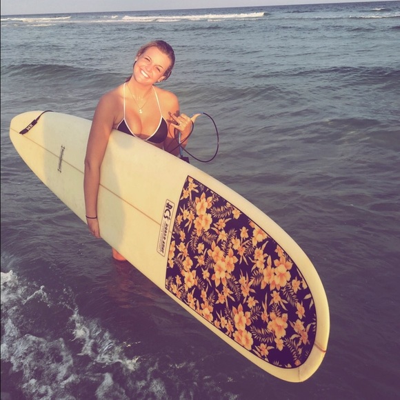 Meet your Posher, Elizabeth - Picture 3 of 4