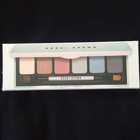 SOLD‼️ Bobbi Brown pastel brights eye palette