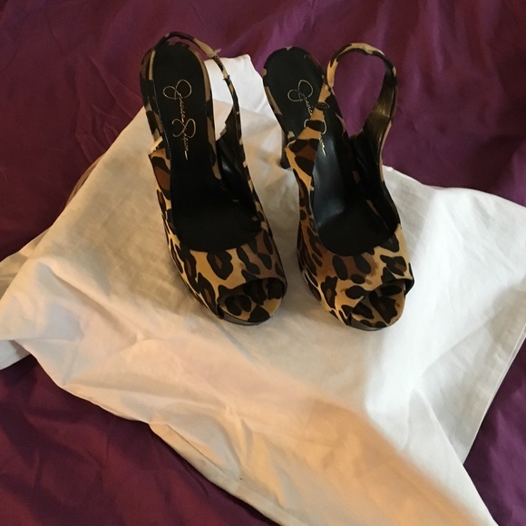 Size 10 Jessica Simpson leopard print heels