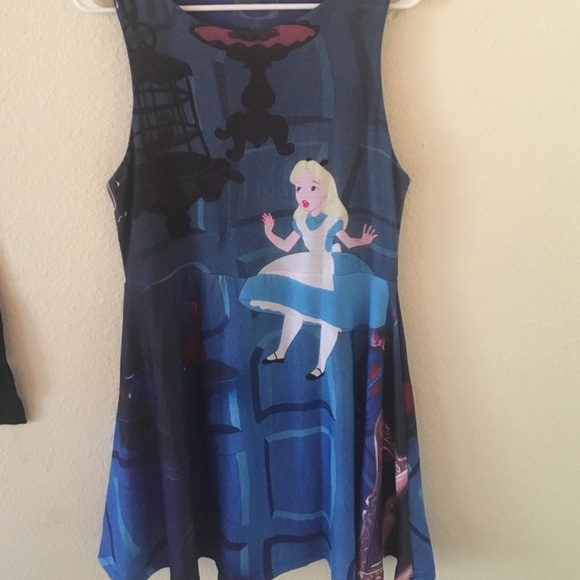 Alice in wonderland dress