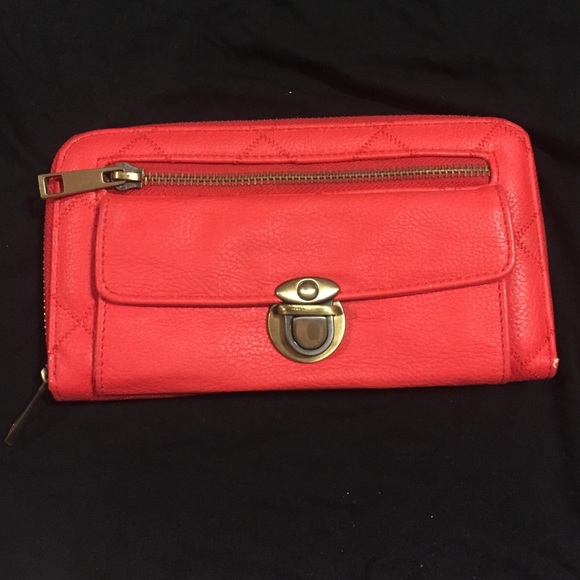 Forever 21 wallet