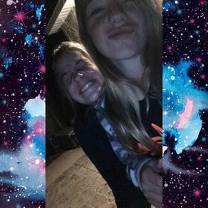 Meet your Posher, Maya