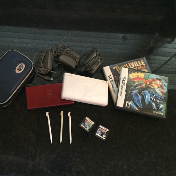 Nintendo DS package!!! 1 white, 1 red