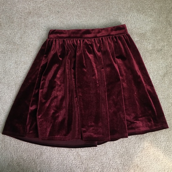 Garage red wine burgundy velvet mini skirt